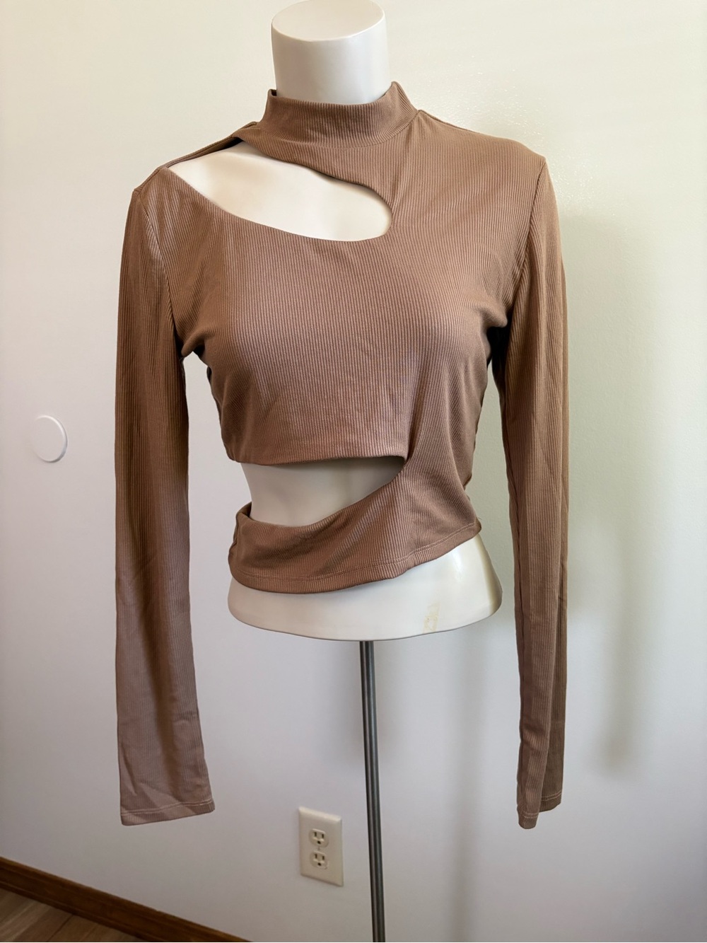 Princess Polly Tan Asymmetrical Long Sleeve  Crop Top With Cutout Size 10